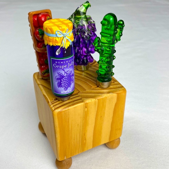 Vintage mini butcher block with decorative spreader knives - Picture 1 of 14